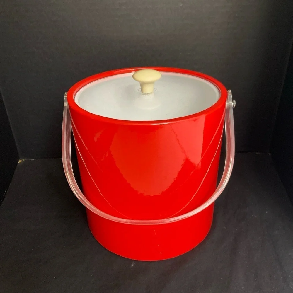 Vtg Red Vinyl‎ Ice Bucket 70's 80s Retro MCM Barware Party Entertaining